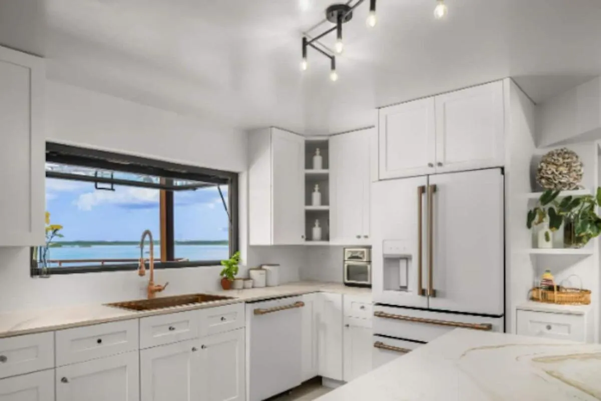 Stunning Villa, Private Beach, Pool, Guest House, Dock Providenciales Villa