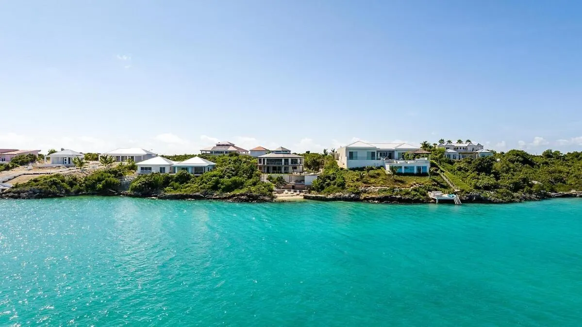 Stunning Villa, Private Beach, Pool, Guest House, Dock Providenciales Villa